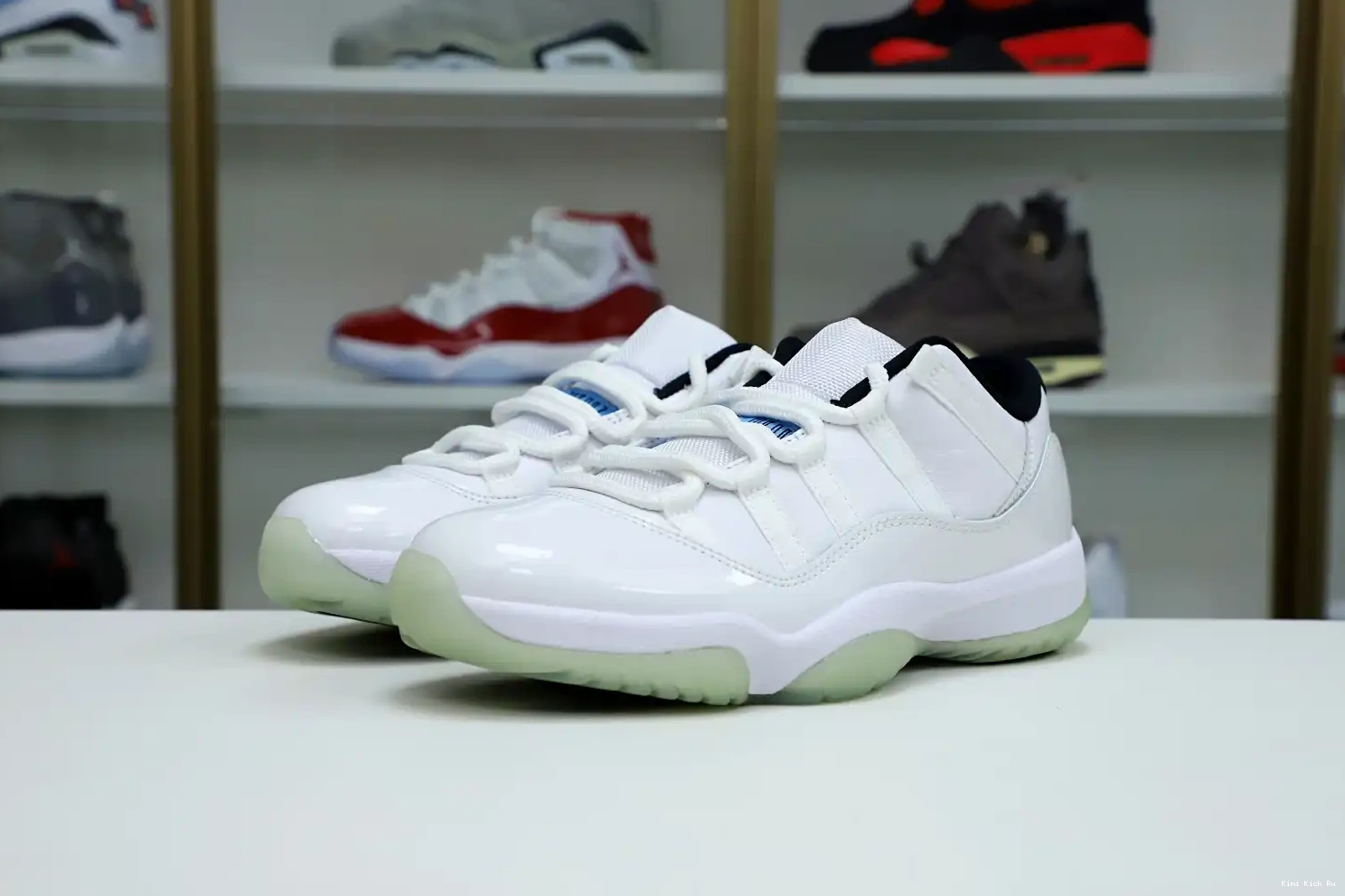 AIR LEGEND Kimikick JORDAN BLUE LOW 11 RETRO 0811